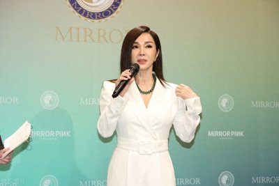 66岁的台湾女星陈美凤出席某品牌活动:岁月从不败美人