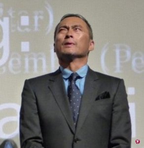 罹癌硬汉男星渡边谦 多伦多影展落泪